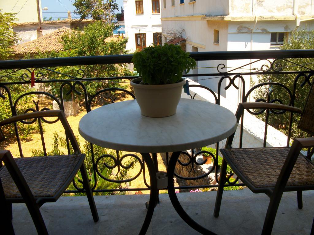 Jasmine'S Guest House Karlovassi Oda fotoğraf